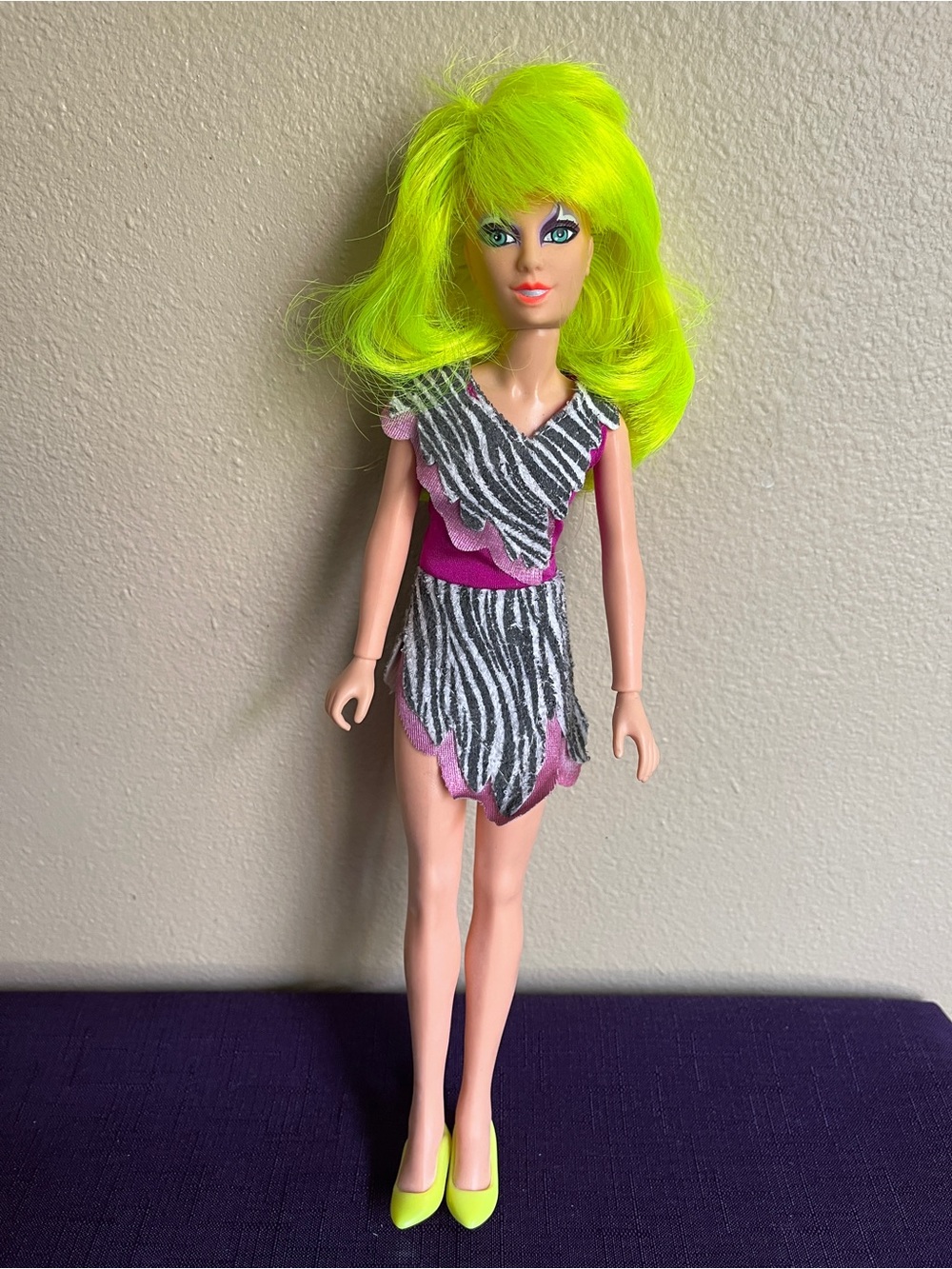 Vintage 1986 Hasbro Jem and the Holograms Pizzazz Misfits Doll Dress Shoes